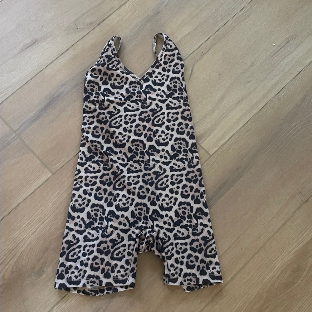 Skatie Leopard Print Bodysuit
Worn once